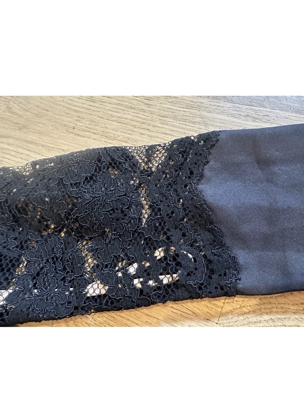 Tahari Arthur S. Levine NWOT Black Lace Fit & Flare Dress Size 0 Cocktail LBD - Picture 7 of 9